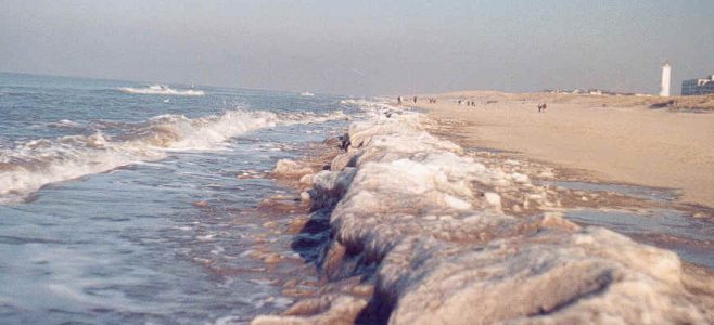 IJs op het strand