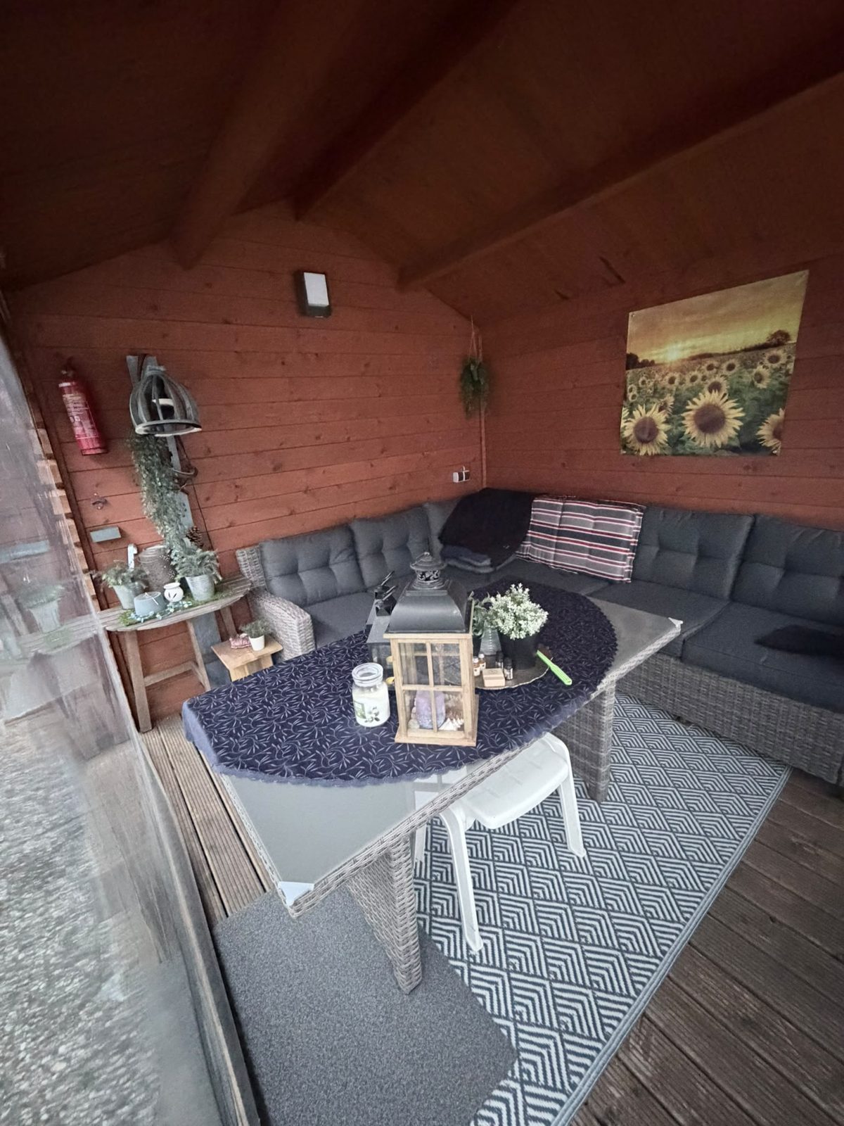 Veranda mit Lounge-Möbeln